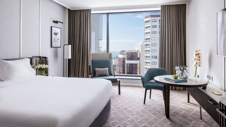 Pinnacle Tower Premier King